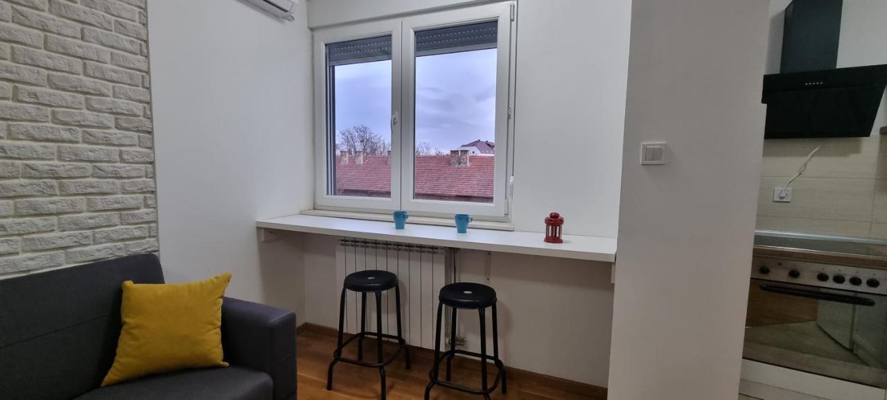 Grove II Apartment = Strict City Centre Νόβι Σαντ Εξωτερικό φωτογραφία