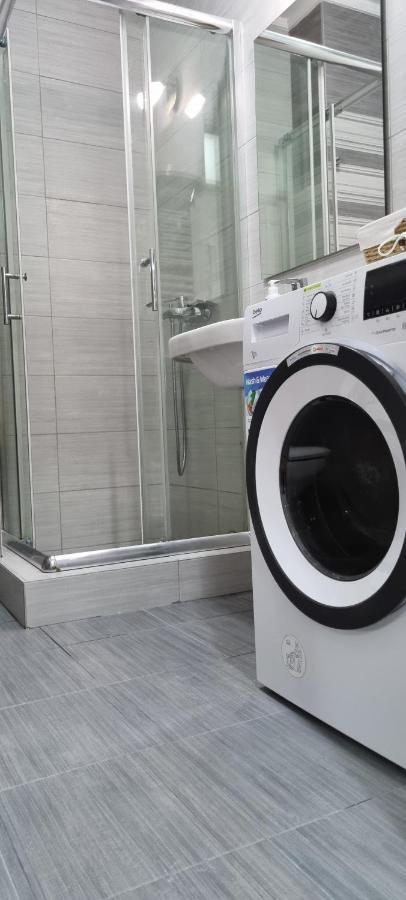 Grove II Apartment = Strict City Centre Νόβι Σαντ Εξωτερικό φωτογραφία