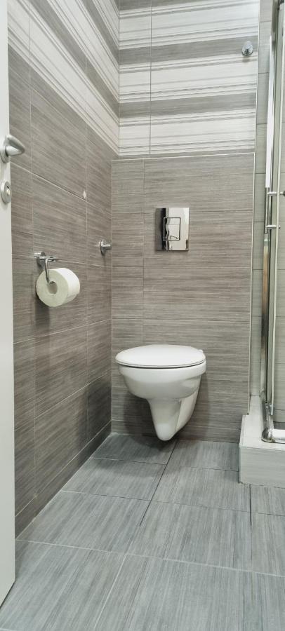 Grove II Apartment = Strict City Centre Νόβι Σαντ Εξωτερικό φωτογραφία