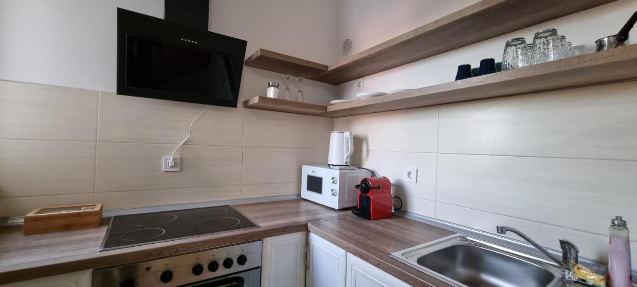 Grove II Apartment = Strict City Centre Νόβι Σαντ Εξωτερικό φωτογραφία
