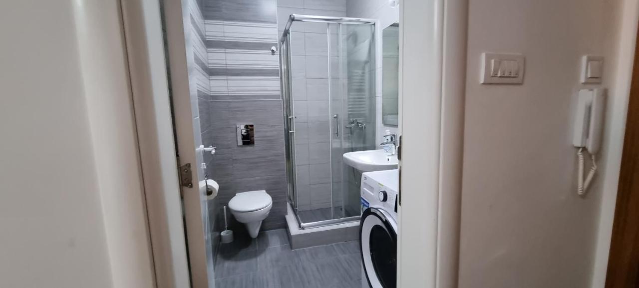 Grove II Apartment = Strict City Centre Νόβι Σαντ Εξωτερικό φωτογραφία