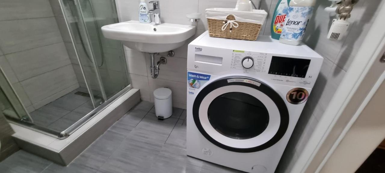 Grove II Apartment = Strict City Centre Νόβι Σαντ Εξωτερικό φωτογραφία